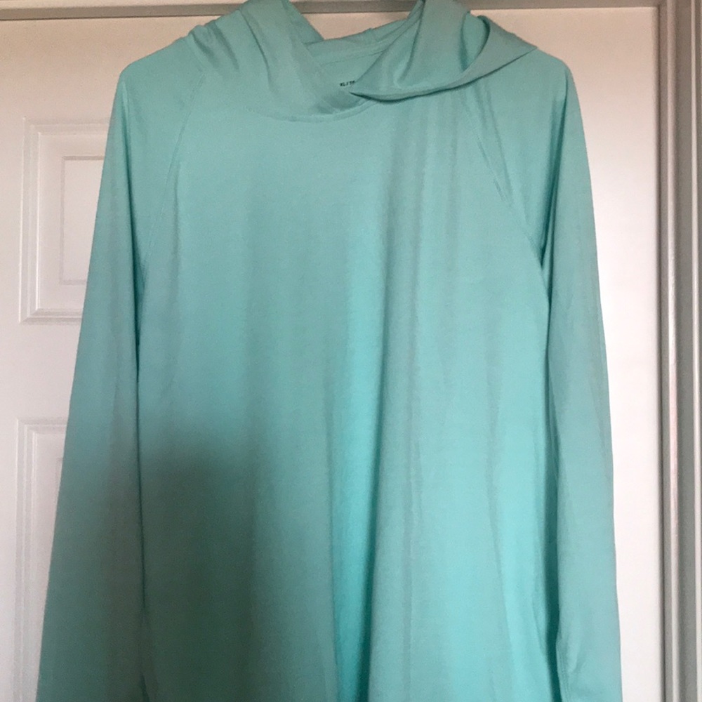 UA women’s long sleeve teal